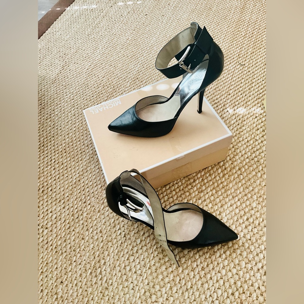 Michael Kor Leather Mary Jane pump
